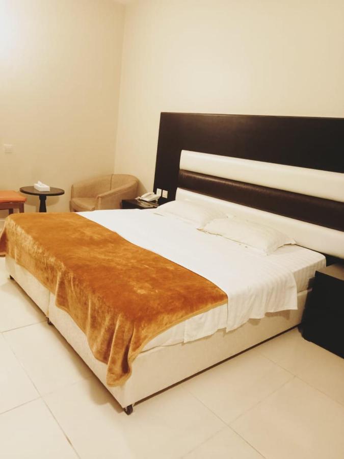 Aliqbal Hotel Al-Chubar Zewnętrze zdjęcie